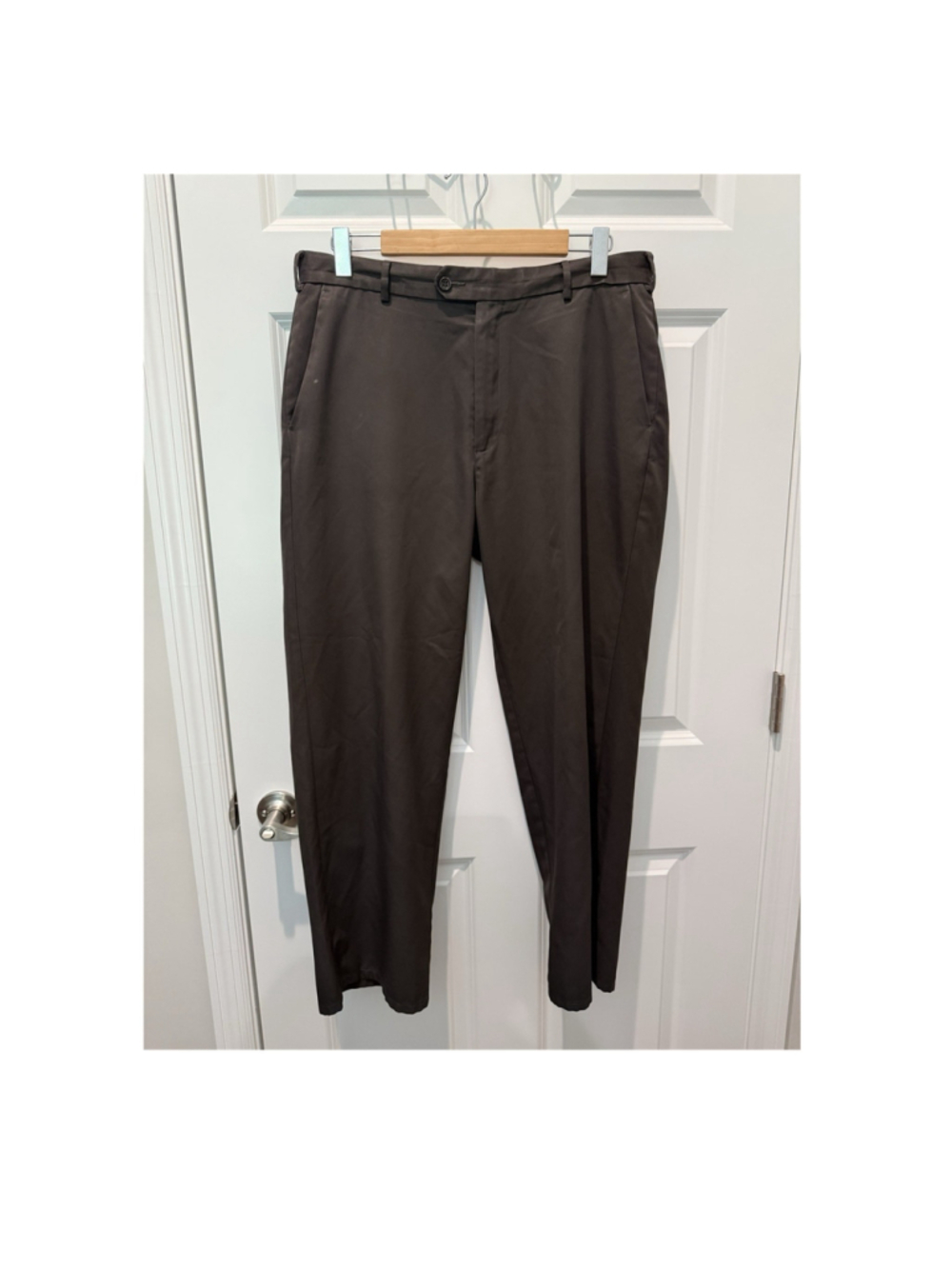 Dockers Men’s Black Chino Pants 34W Classic Fit Straight Leg Flat Front